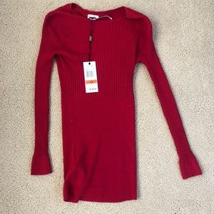 Red long sleeve stretchy tight top